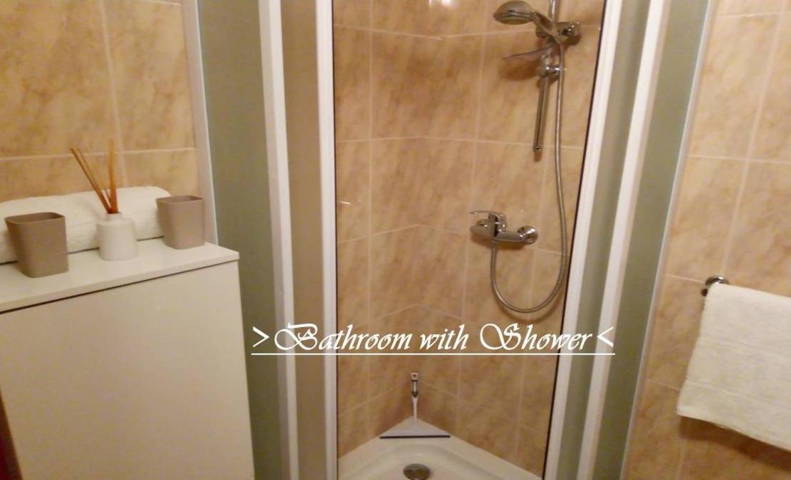 House White Stone Split Apartment Podstrana Room photo