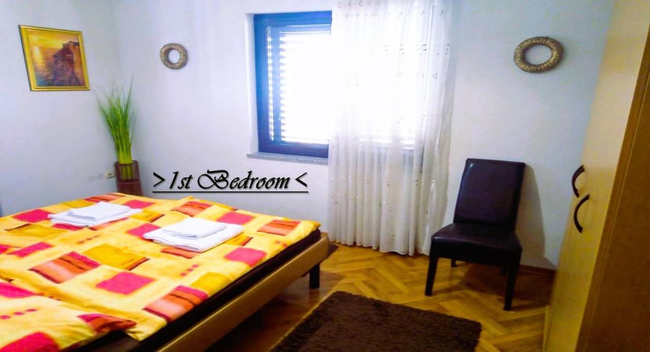 House White Stone Split Apartment Podstrana Room photo