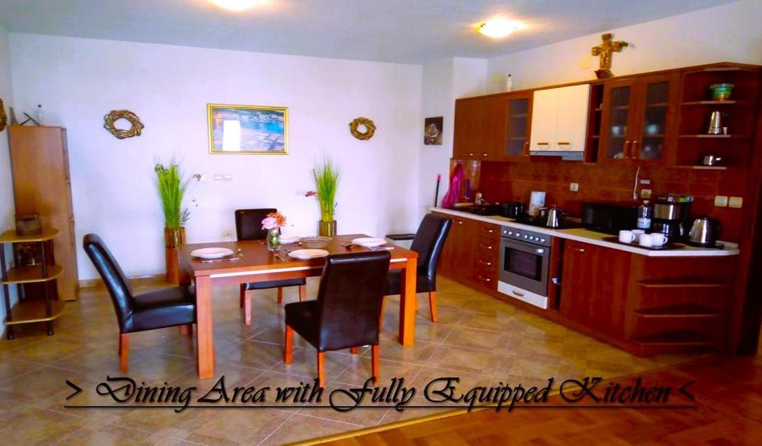 House White Stone Split Apartment Podstrana Room photo